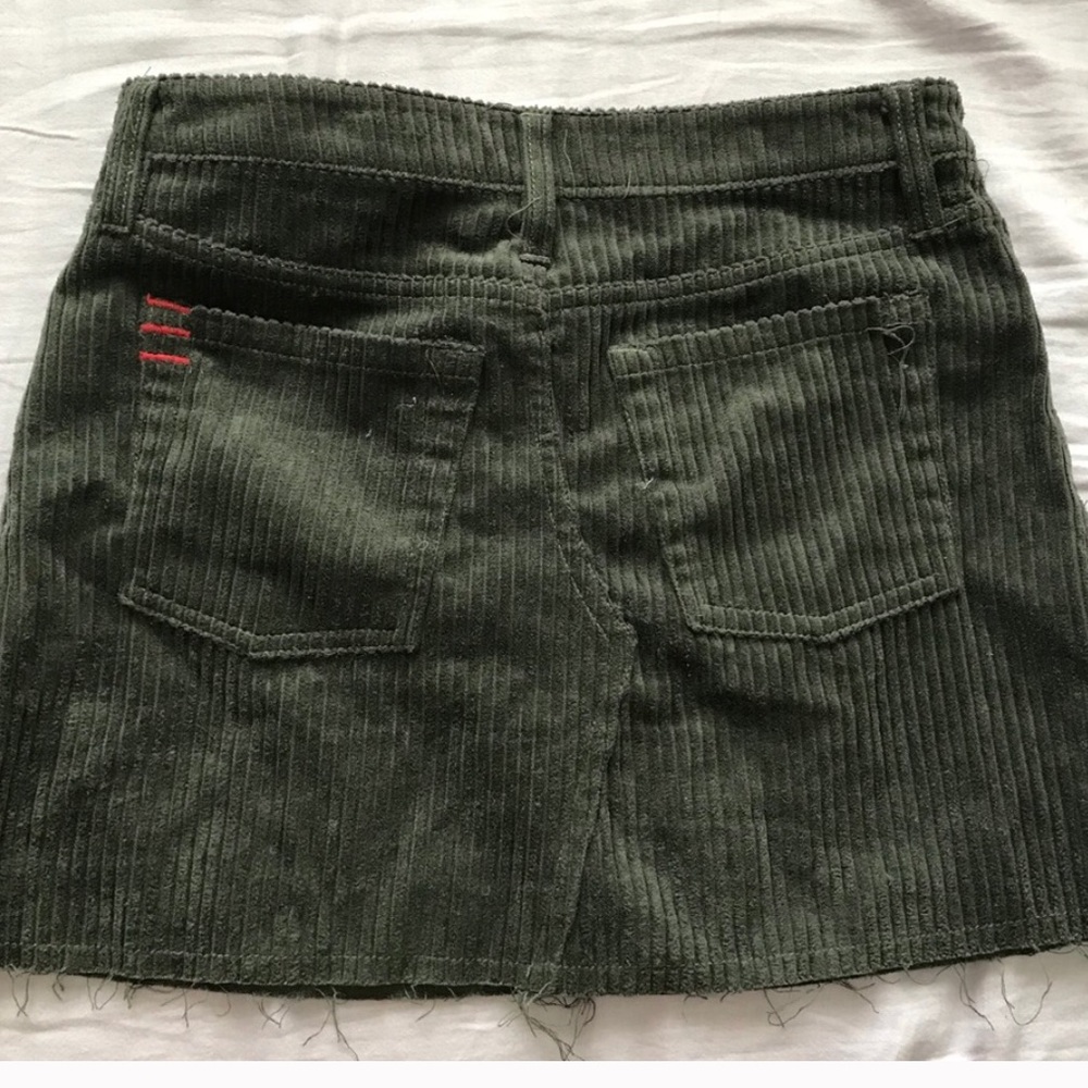 Urban outfitters green corduroy skirt XS - Picture 3 of 3